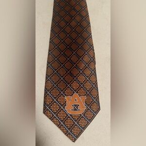 Men’s tie, Auburn, good condition